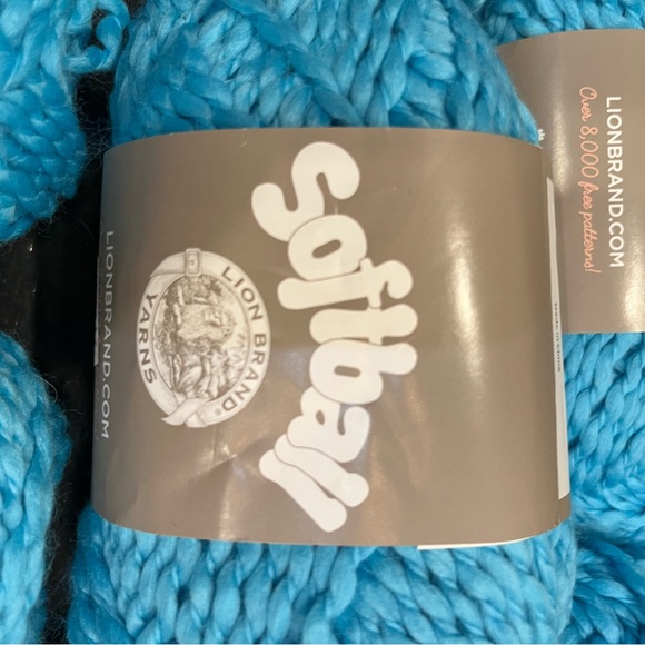 Lion Brand Softball 100% Polyester Yarn Light Blue Yarn Set of 7 - Picture 2 of 4